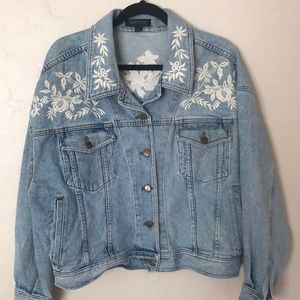 Embroidered Karen Kane denim jackets sz L